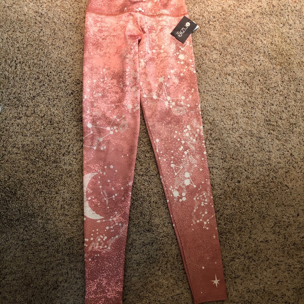NWT Onzie High Ride Graphic Legging S/M
